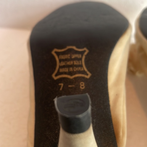 Vintage Victoria’s Secret gold label heels bows boudoir satin white size 7 8 7.5 - Picture 6 of 9